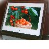 Digital photo frame